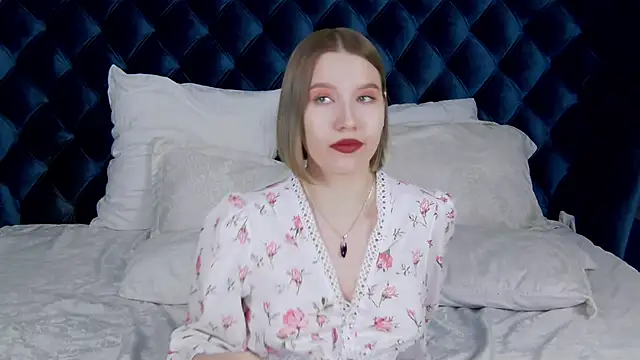 Snapshot of LiliLinn chatting on 01.27.25 LiliLinn online show from 01.27.25