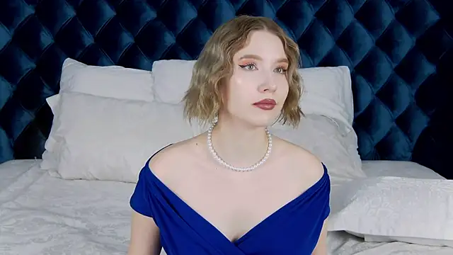 Snapshot of LiliLinn chatting on 01.31.25 LiliLinn online show from 01.31.25