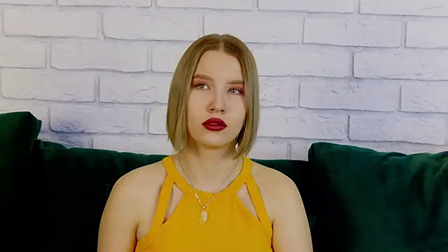 Snapshot of LiliLinn chatting on 02.03.25 LiliLinn online show from 02.03.25