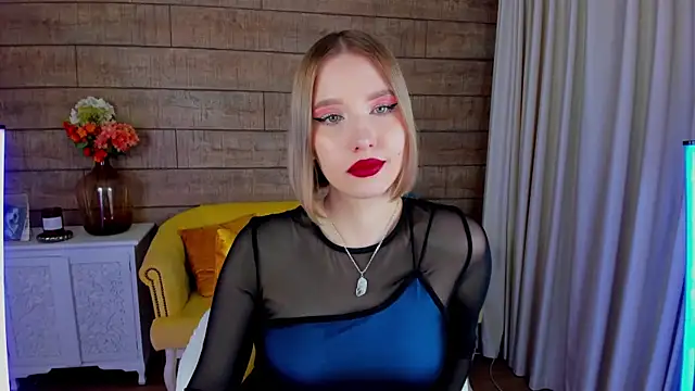 Snapshot of LiliLinn chatting on 02.04.25 LiliLinn online show from 02.04.25