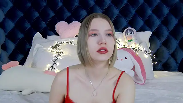 Snapshot of LiliLinn chatting on 03.03.25 LiliLinn online show from 03.03.25