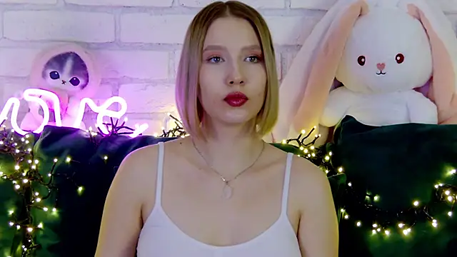 Snapshot of LiliLinn chatting on 03.04.25 LiliLinn online show from 03.04.25