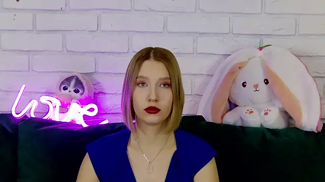 Snapshot of LiliLinn chatting on 03.07.25 LiliLinn online show from 03.07.25