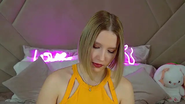 Snapshot of LiliLinn chatting on 03.11.25 LiliLinn online show from 03.11.25