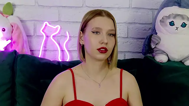 Snapshot of LiliLinn chatting on 03.12.25 LiliLinn online show from 03.12.25