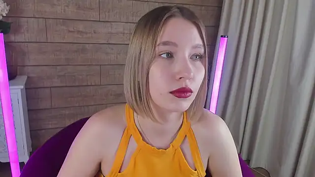 Snapshot of LiliLinn chatting on 03.15.25 LiliLinn online show from 03.15.25