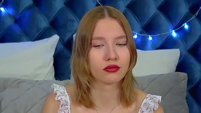 LiliLinn online show from 12.23.25