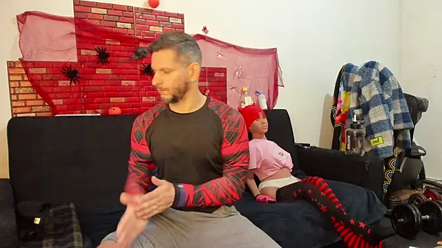 Snapshot of Samurayjiu chatting on 02.04.25 Samurayjiu online show from 02.04.25