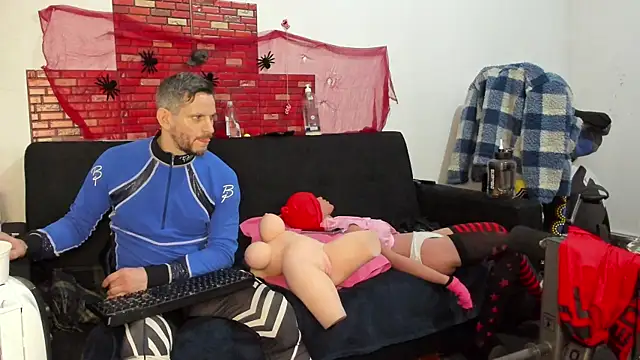 Snapshot of Samurayjiu chatting on 02.06.25 Samurayjiu online show from 02.06.25