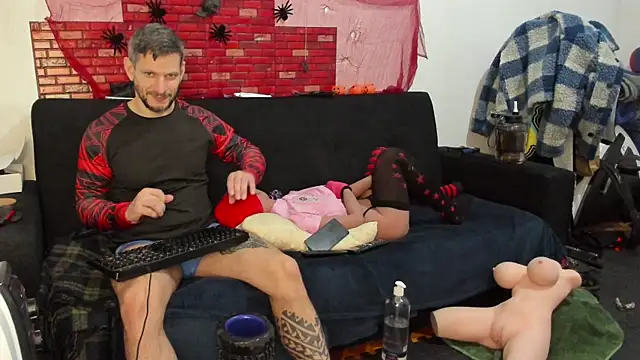 Snapshot of Samurayjiu chatting on 02.12.25 Samurayjiu online show from 02.12.25