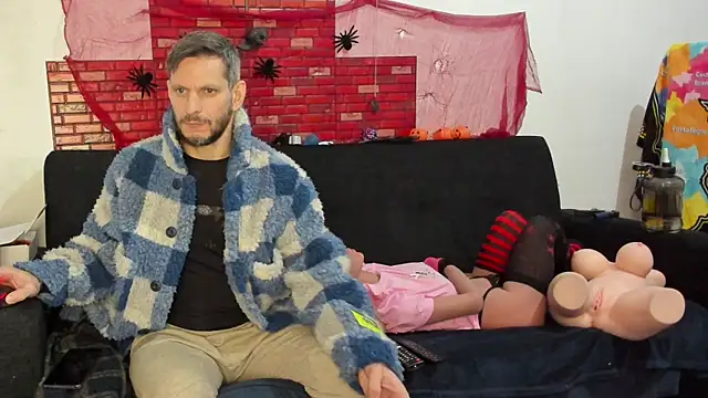 Snapshot of Samurayjiu chatting on 02.14.25 Samurayjiu online show from 02.14.25