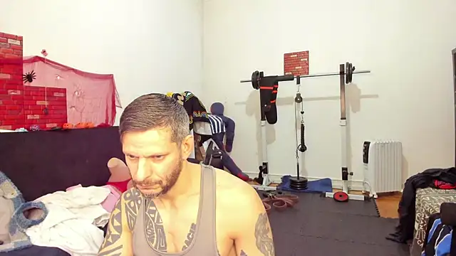 Snapshot of Samurayjiu chatting on 02.19.25 Samurayjiu online show from 02.19.25