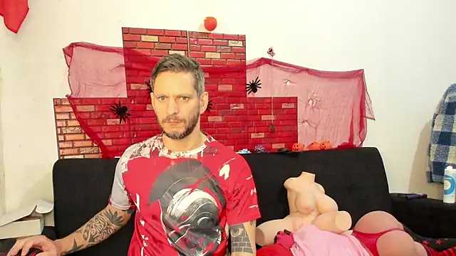 Snapshot of Samurayjiu chatting on 02.20.25 Samurayjiu online show from 02.20.25