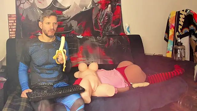 Snapshot of Samurayjiu chatting on 02.24.25 Samurayjiu online show from 02.24.25