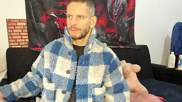 Snapshot of Samurayjiu chatting on 03.15.25 Samurayjiu online show from 03.15.25