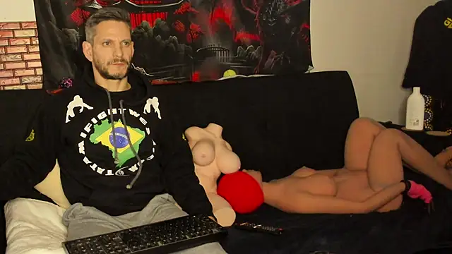 Snapshot of Samurayjiu chatting on 03.22.25 Samurayjiu online show from 03.22.25