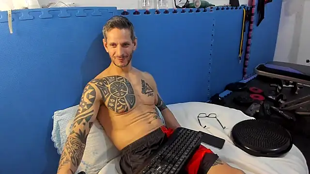 Snapshot of Samurayjiu chatting on 09.28.25 Samurayjiu online show from 09.28.25