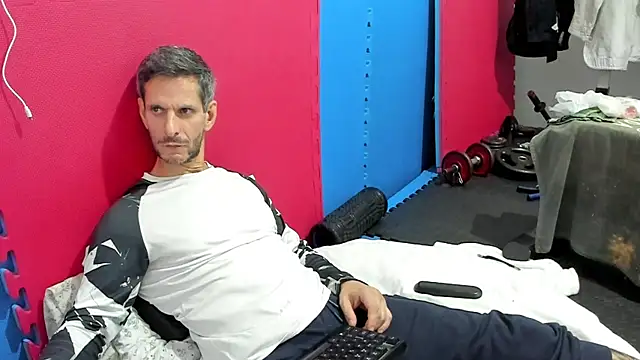 Snapshot of Samurayjiu chatting on 10.24.25 Samurayjiu online show from 10.24.25