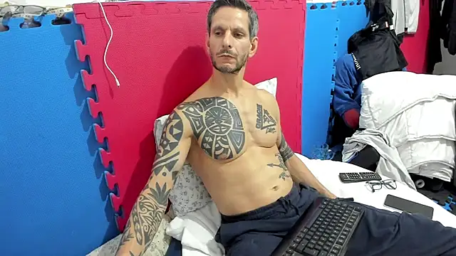 Snapshot of Samurayjiu chatting on 10.25.25 Samurayjiu online show from 10.25.25