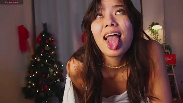 EmmaFisherf online show from 12.28.24