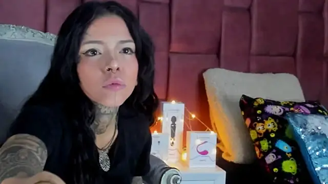 NinaInk online show from 01.31.25