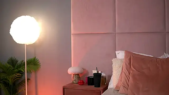 AlmaLuv online show from 02.06.26