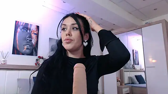 LaylaCruzRose online show from 12.10.24