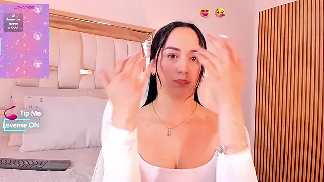 hazel ross tcw online show from 10.23.25