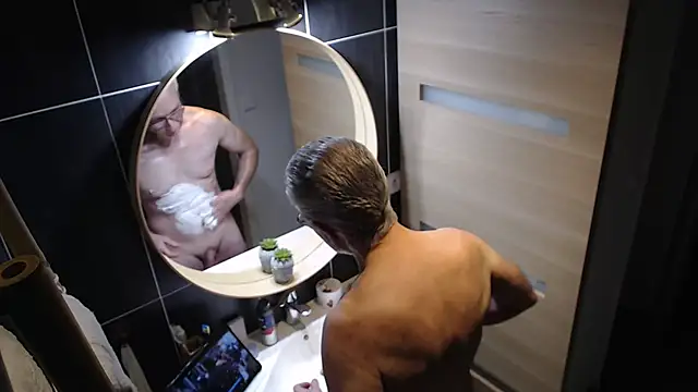 Goduleur69 online show from 02.15.25