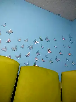 Snapshot of evelyn_prince1 chatting on 10.20.25 evelyn prince1 online show from 10.20.25