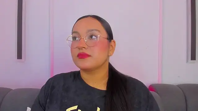 ellamontoya online show from 12.04.25