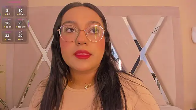 Snapshot of ellamontoya chatting on 01.19.26 ellamontoya online show from 01.19.26