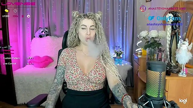 Snapshot of your_wild_amazon_forever chatting on 12.12.24 your wild amazon forever online show from 12.12.24