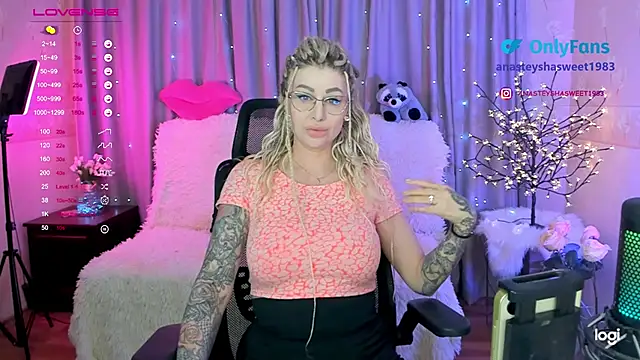 Snapshot of your_wild_amazon_forever chatting on 01.15.25 your wild amazon forever online show from 01.15.25