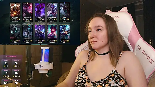 MoonlishSiren online show from 02.15.26