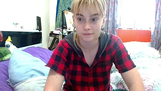 Snapshot of Sophie_Bell chatting on 05.28.26 Sophie Bell online show from 05.28.26