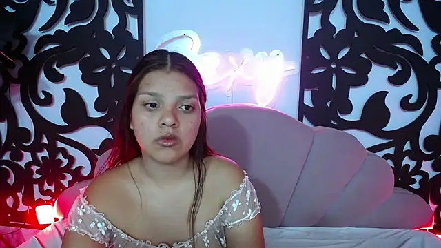 Snapshot of your_little_naughty1 chatting on 11.12.25 your little naughty1 online show from 11.12.25