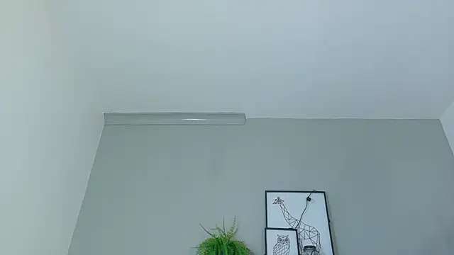 Snapshot of KendalMilleer chatting on 09.23.25 KendalMilleer online show from 09.23.25