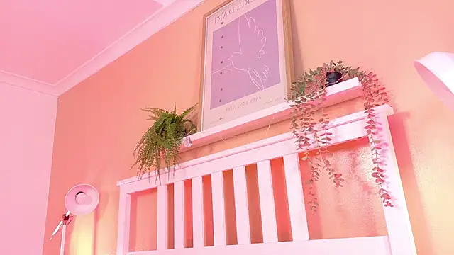 Snapshot of KendalMilleer chatting on 10.29.25 KendalMilleer online show from 10.29.25