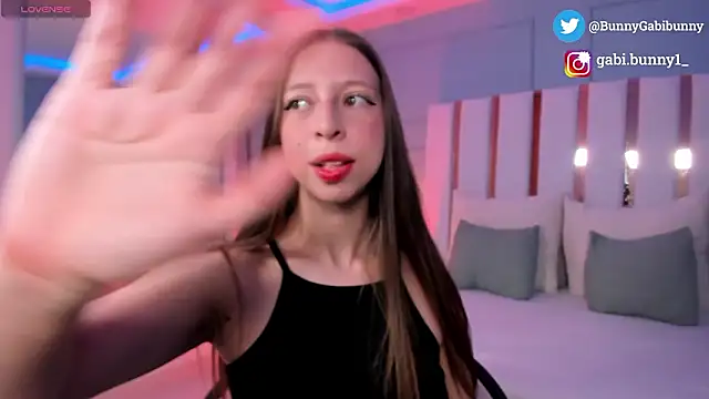 gabi bunny online show from 02.04.26