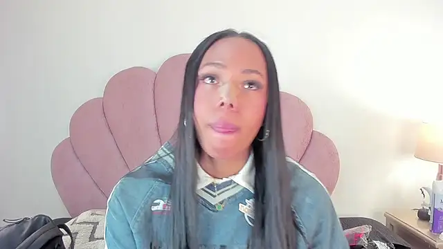 Nicole Paradise online show from 10.31.25