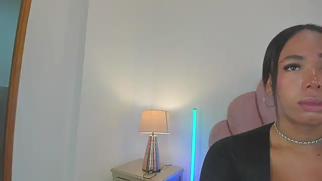 Nicole Paradise online show from 03.30.26