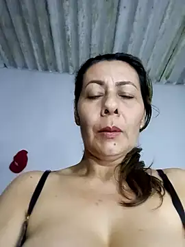 Mia-funny20 online show from 12.12.24