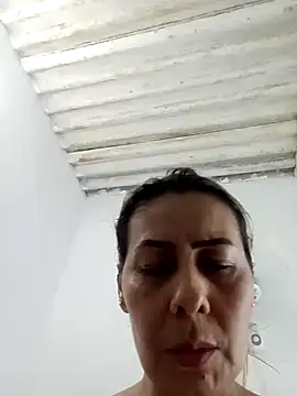 Mia-funny20 online show from 12.25.24