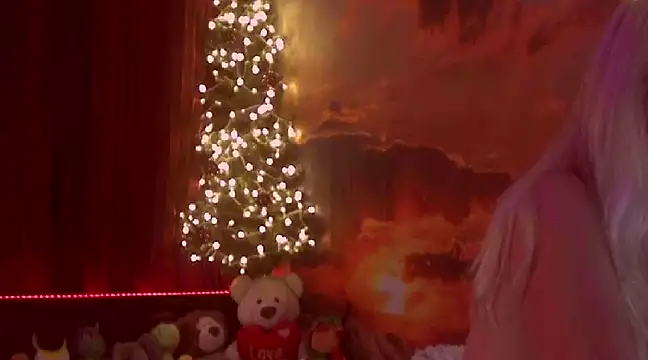MoniCutex online show from 12.29.24