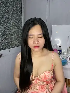 Snapshot of Ana-bigboobs chatting on 10.28.25 Ana-bigboobs online show from 10.28.25