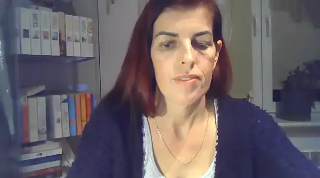 Snapshot of SophieLux82 chatting on 12.12.24 SophieLux82 online show from 12.12.24