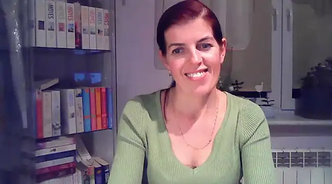 Snapshot of SophieLux82 chatting on 01.08.25 SophieLux82 online show from 01.08.25