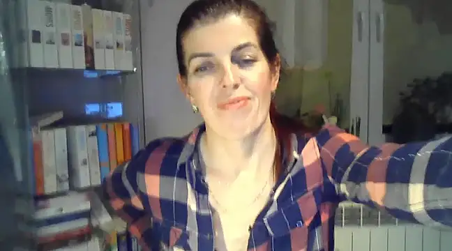 Snapshot of SophieLux82 chatting on 02.06.25 SophieLux82 online show from 02.06.25