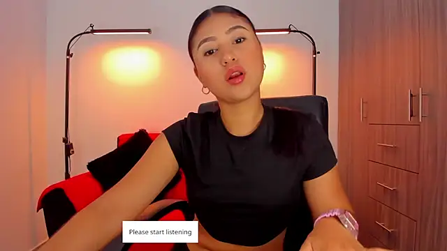 Snapshot of cloy_baby__ chatting on 10.08.25 cloy baby online show from 10.08.25